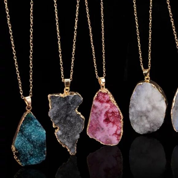 Crystal Necklace❤️ - Picture 2 of 6